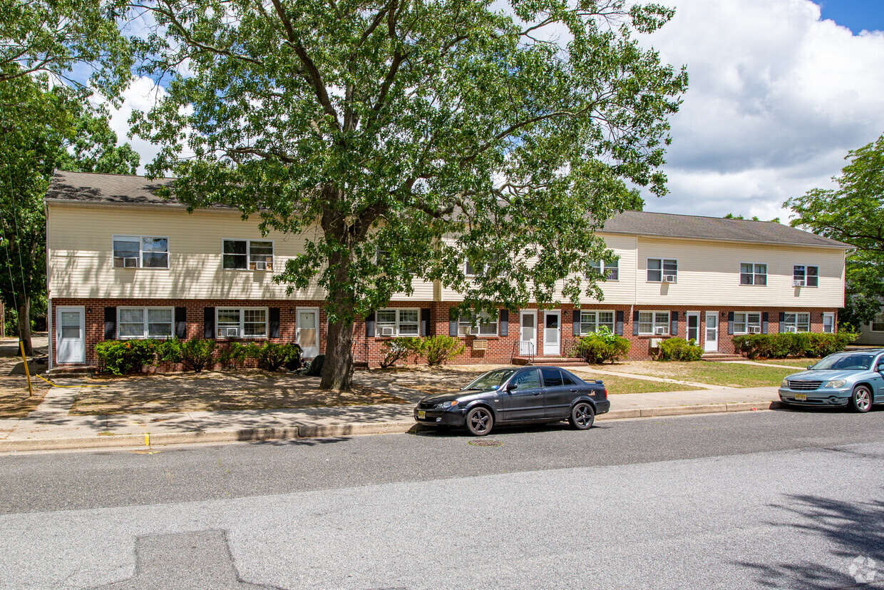Dock_Street_Apartments